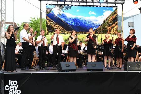 vokalna skupina Cantate domino