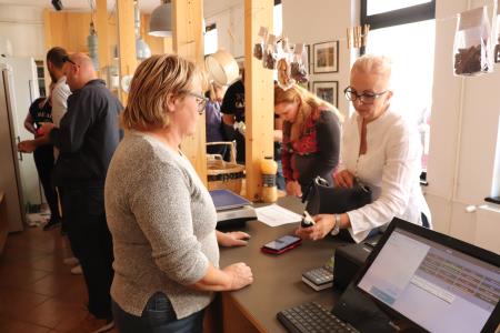 Obisk trgovine Zakladi Kočevske