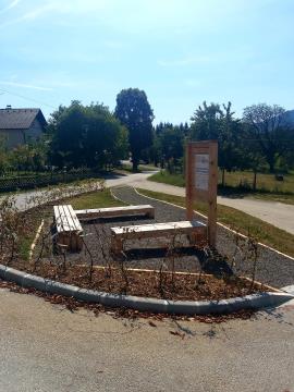 Novo urejeno vaško središče