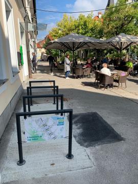 Novo parkirišče za kolesa, opremljeno z info tablo