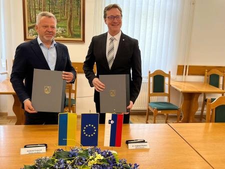 IMG-ce11beae38d25119039443a291a2099a-V