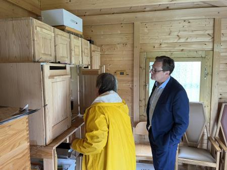 IMG-cfac48aca38c70a3d3063b80b6dbcccd-V