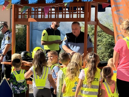Ogled policijske opreme