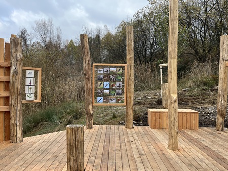 Opazovalnica ptic z didaktičnimi pripomočki