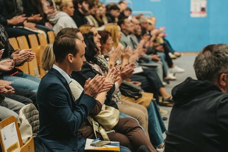 2419803e-b078-4f5f-af44-deb44bd8c274