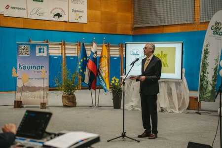 fa3d8b77-4b50-4d8c-86c2-a3c72c8edba1